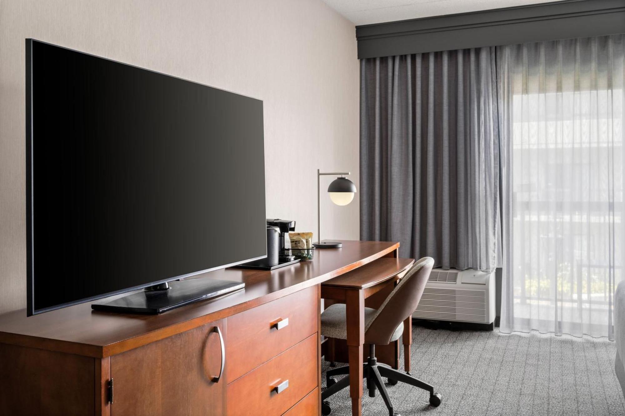 Hotel Courtyard By Marriott Detroit Livonia Zewnętrze zdjęcie